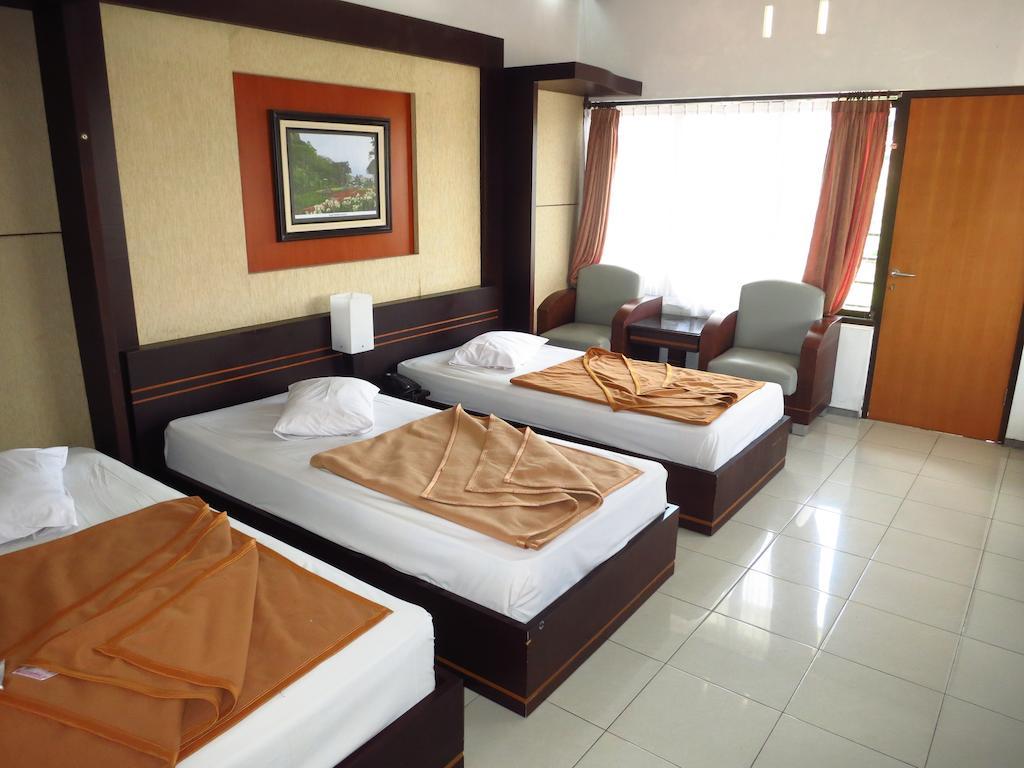 Hotel Selecta Batu  Rum bild