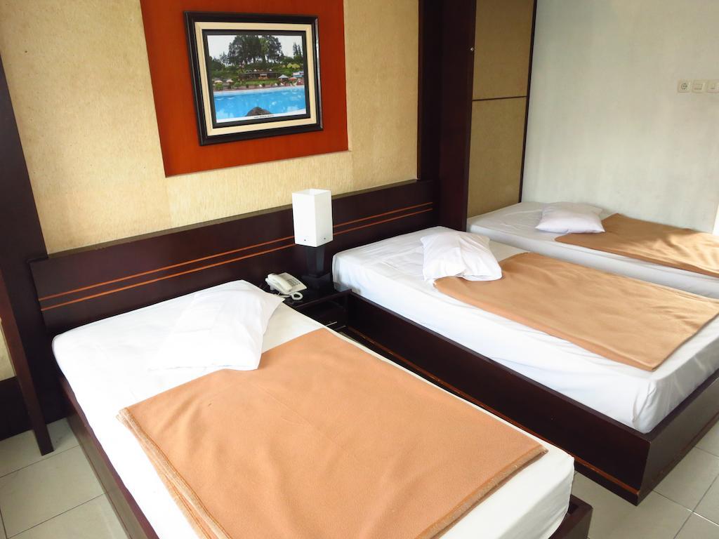 Hotel Selecta Batu  Rum bild