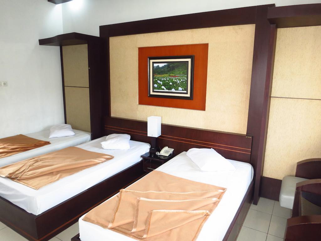 Hotel Selecta Batu  Rum bild